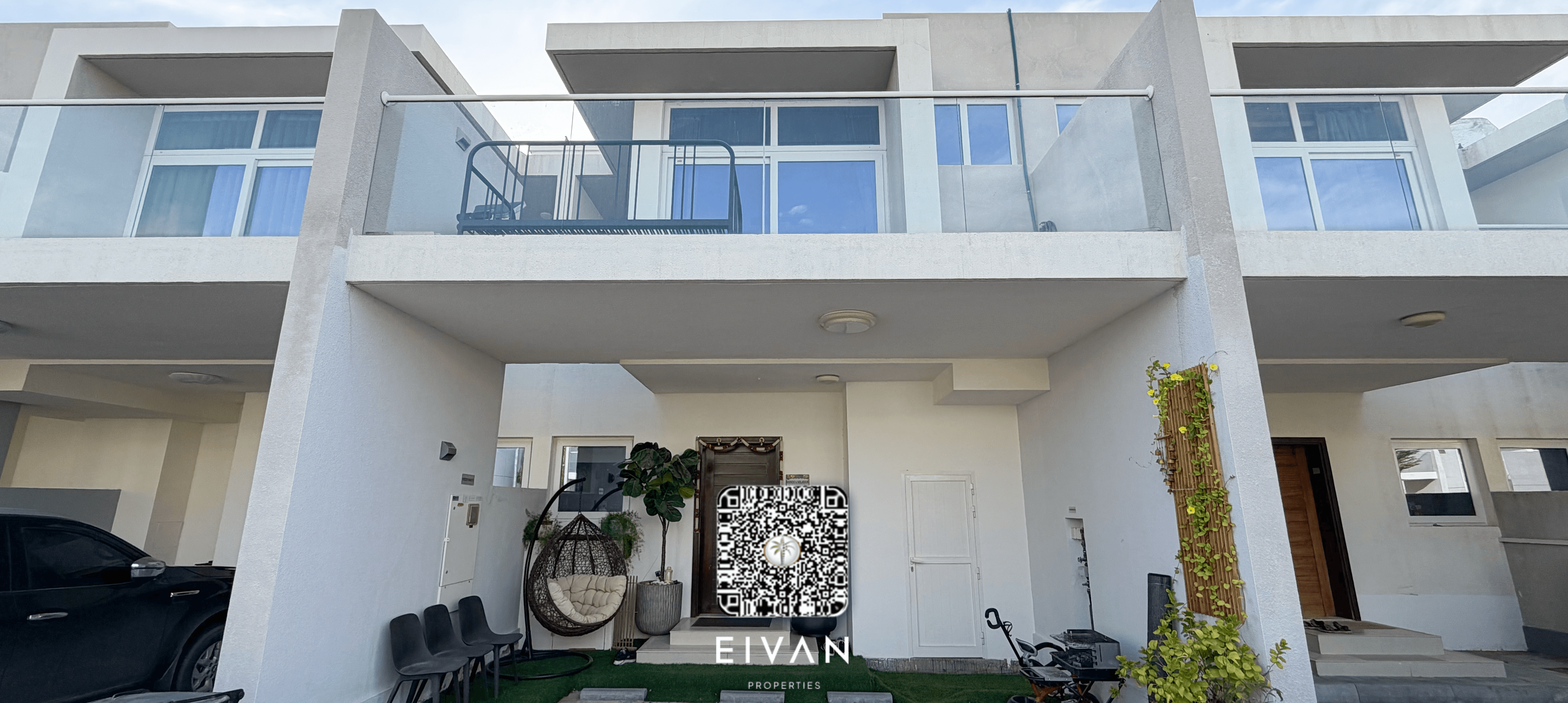 3BR Townhouse | Furnished | Extended Living Room